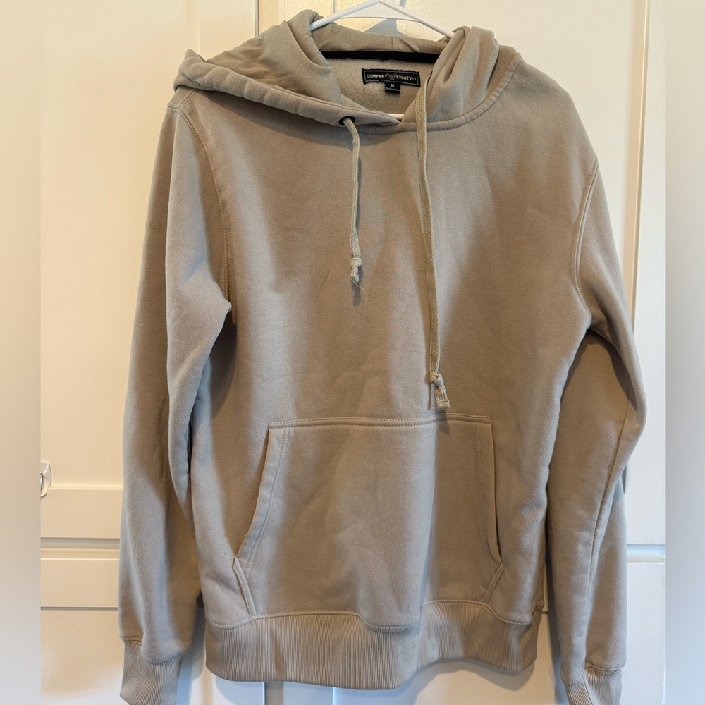 Company Eighty One tan sweatshirt mens medium, part of the “division video game”